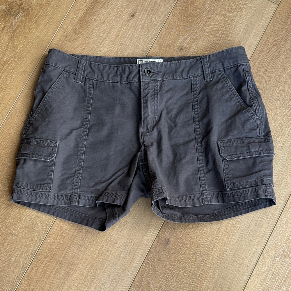 Women’s North Face Dark Gray Cargo Shorts - 30” waist, 4” inseam